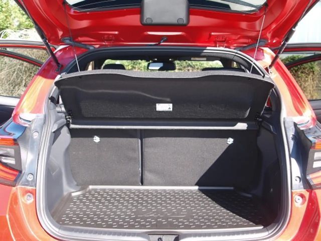 Toyota Yaris Hatchback Lounge