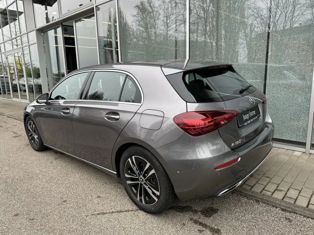 Mercedes-Benz A 180 A 180 Kompakt LED*CAM*MBUX*BURMESTER*TOTWINKEL