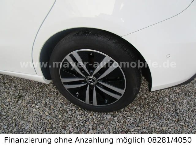 Mercedes-Benz B 180 B 180 d Progressive Sedan