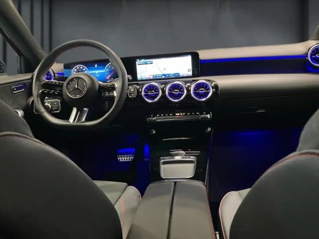 Mercedes-Benz A 200 AMG Line