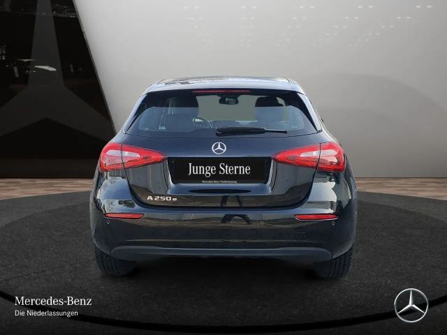 Mercedes-Benz A 250 A 250 e Style