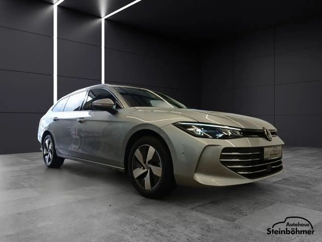 Volkswagen Passat 1.5 eTSI Business DSG