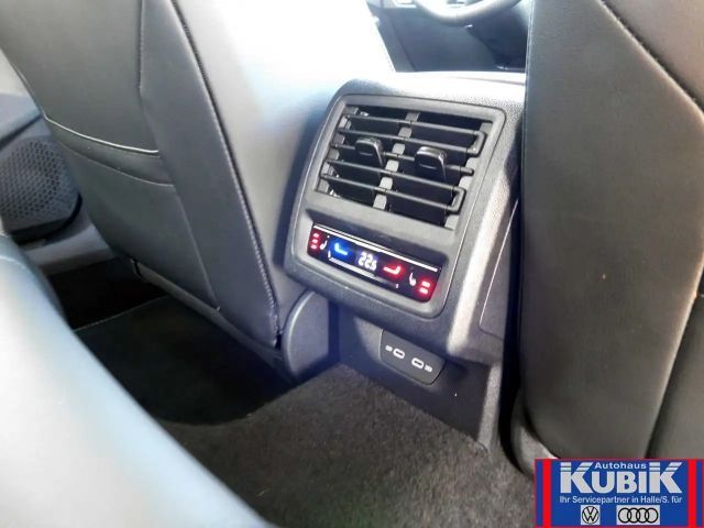 Volkswagen Golf 1.5 eTSI DSG IQ.Drive Style