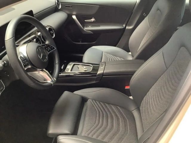 Mercedes-Benz A 180 Progressive