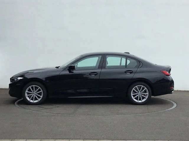 BMW 320 320i Sedan xDrive