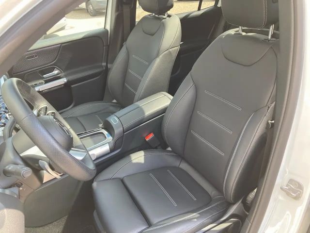 Mercedes-Benz GLB 180 AMG Line