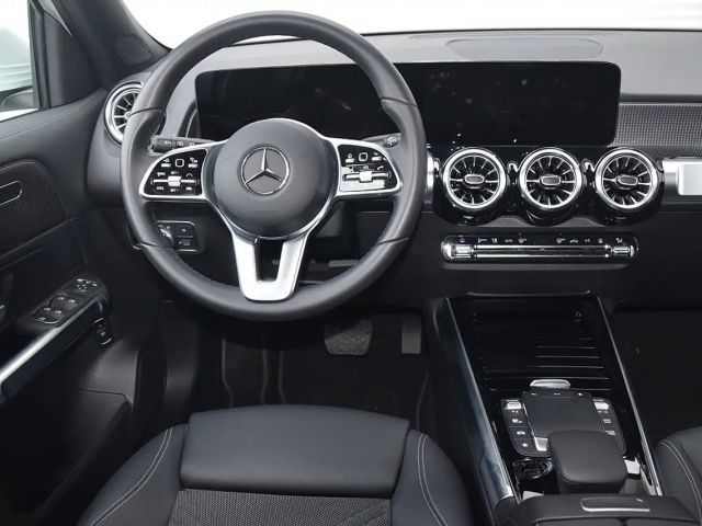 Mercedes-Benz EQB 300 4MATIC