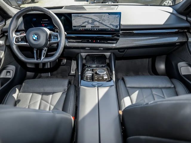 BMW 520 520i M-Sport Sedan