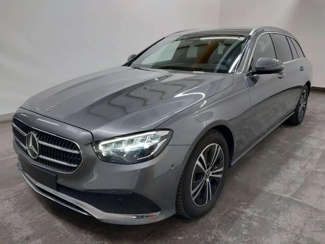 Mercedes-Benz E 200 AVANTGARDE E 200 d Estate