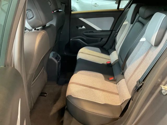 Opel Astra 1.6 Turbo Elegance Turbo