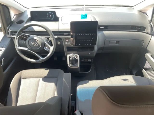 Hyundai Staria Trend