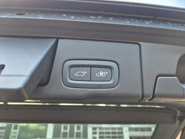 Volvo XC60 Dark Plus Recharge T6