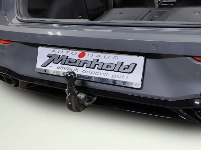 Volkswagen Golf 2.0 TSI DSG R-Line Style