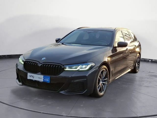 BMW 530 530d M-Sport Touring xDrive