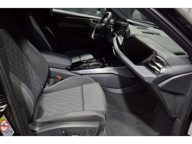 Audi A6 Avant Quattro S-Tronic