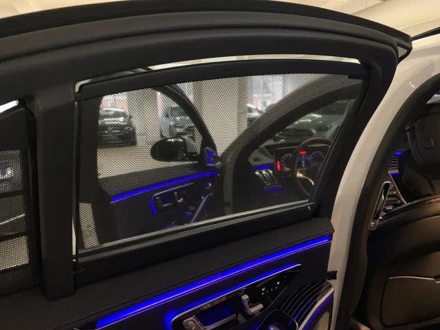 Mercedes-Benz S 500 4MATIC Sedan