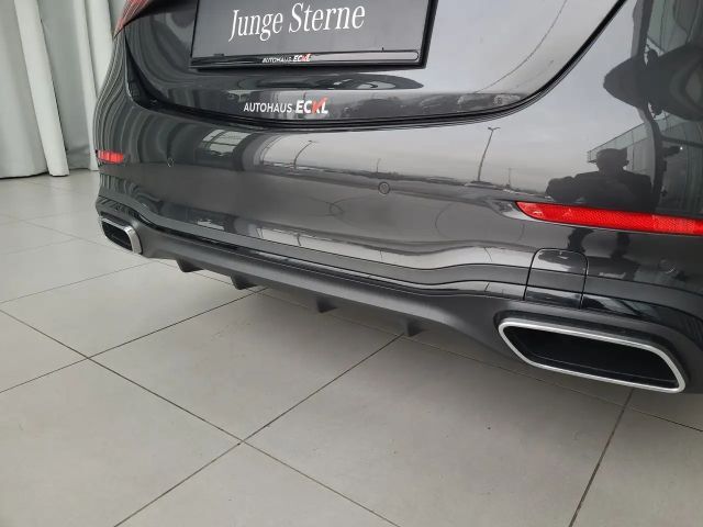 Mercedes-Benz C 200 C 200 d Sedan