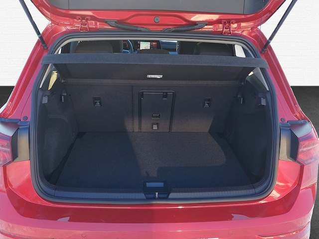 Volkswagen Golf 1.5 eTSI DSG