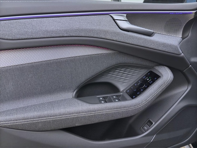 Audi A6 Avant Quattro S-Tronic