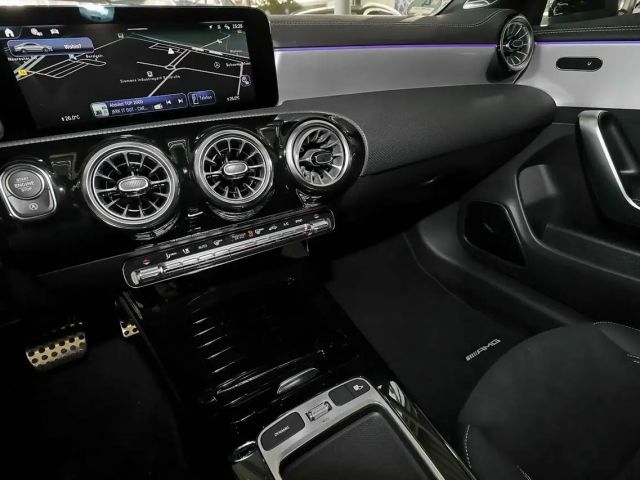 Mercedes-Benz CLA 250 4MATIC AMG Line Coupé