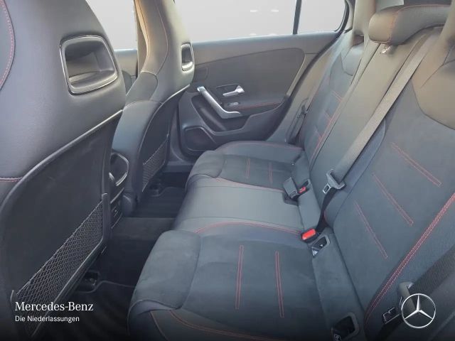 Mercedes-Benz A 250 A 250 e AMG Line