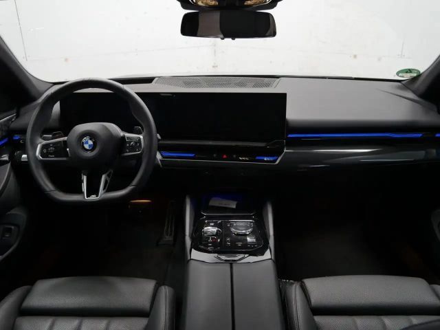 BMW 520 520d M-Sport Touring