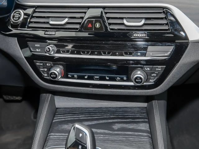 BMW 540 540d Luxury Line Touring xDrive