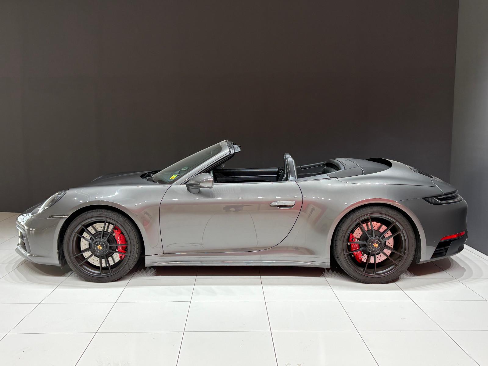 Porsche 911 4 992 Cabriolet Carrera GTS