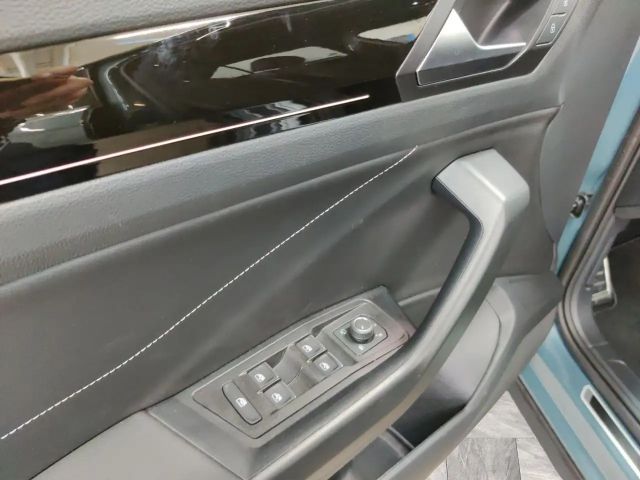 Volkswagen T-Roc 1.5 TSI DSG R-Line