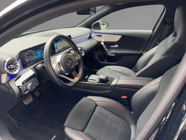 Mercedes-Benz A 250 A 250 e AMG Line