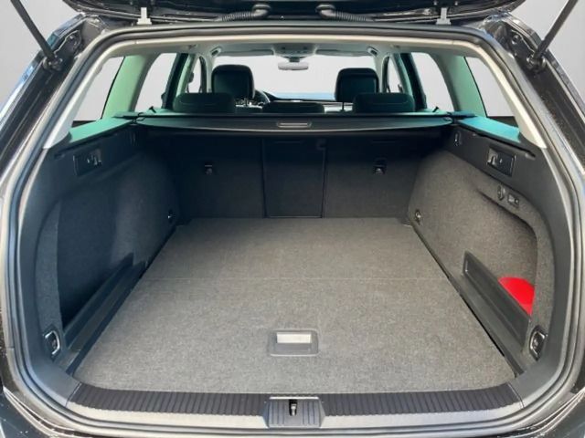 Volkswagen Passat 1.5 TSI Business DSG Variant