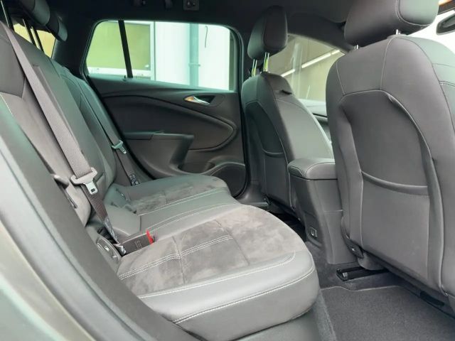 Opel Astra Sports Tourer Ultimate