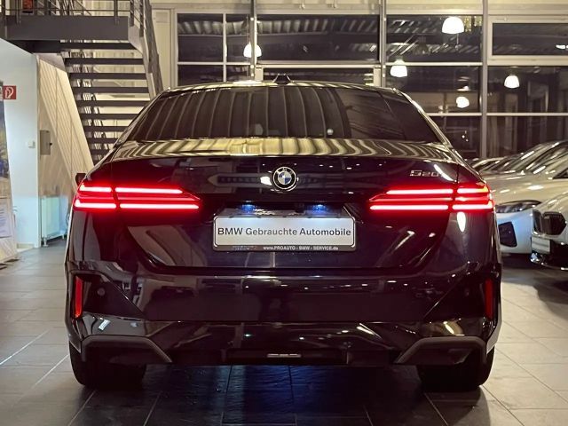 BMW 520 520i M-Sport Sedan