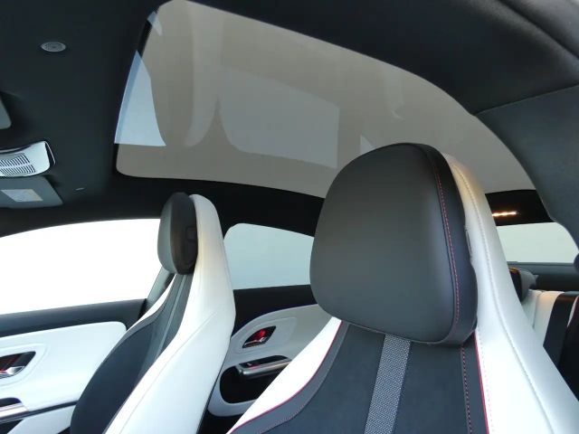 Mercedes-Benz CLA 250 AMG Line Sedan