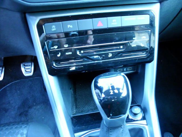 Volkswagen T-Cross T-Cross 1.0   ACTIVE+NAVI+PDC+ALU+Sitzhzg.