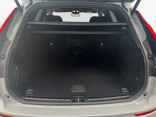 Volvo XC60 AWD Dark Plus T6