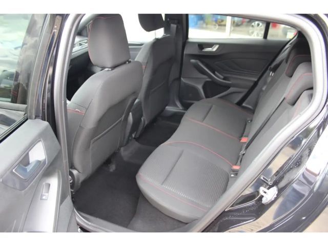 Ford Focus ST Line Wagon