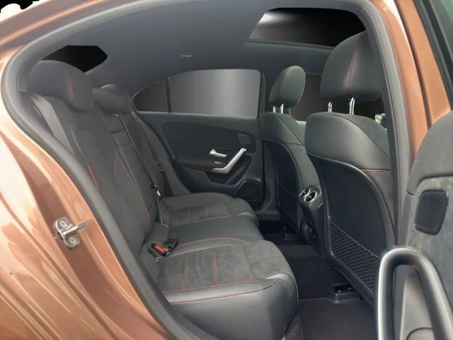 Mercedes-Benz A 250 4MATIC AMG Line