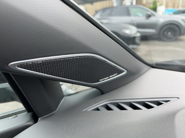 Volkswagen Golf 2.0 TSI DSG Golf VIII