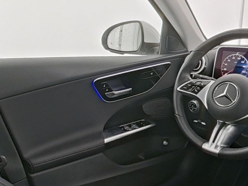 Mercedes-Benz C 200 AVANTGARDE Sedan