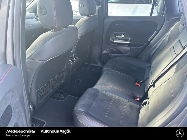 Mercedes-Benz EQA 300 4MATIC AMG Line