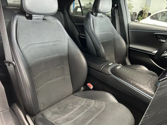 Mercedes-Benz E 200 AMG Line Sedan