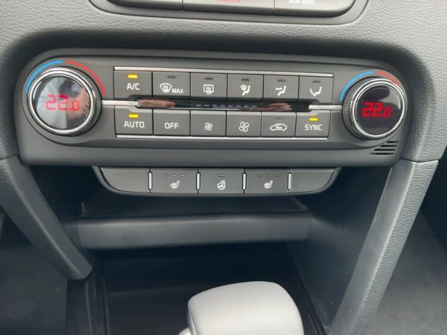 Kia Ceed CEED Ultimate Edition 1.5T LED+Kamera+Navi