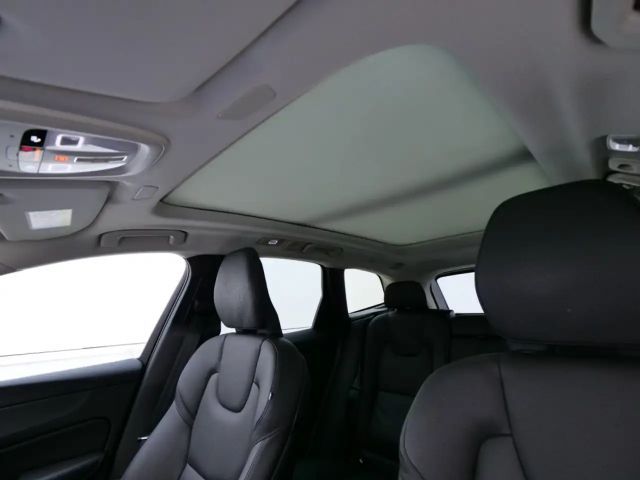 Volvo XC60 AWD Dark Plus T6