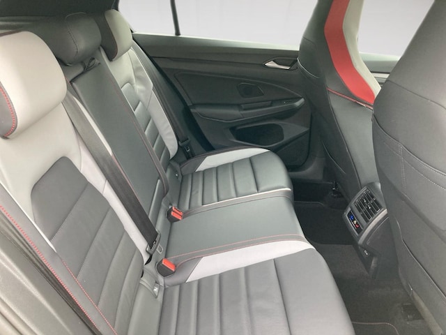 Volkswagen Golf 2.0 TSI DSG Golf VIII Style