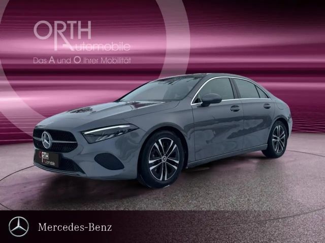 Mercedes-Benz A 180 A 180 d