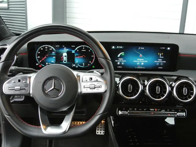 Mercedes-Benz A 180 AMG Line