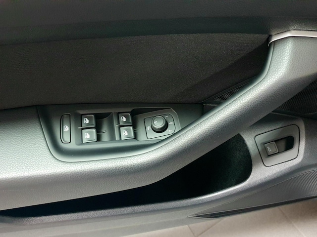 Volkswagen Passat 2.0 TDI Business DSG Variant