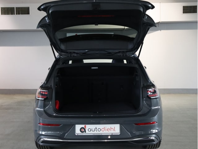 Volkswagen Golf 1.5 eTSI DSG Golf VIII