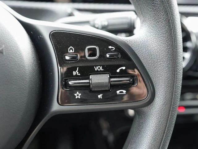 Mercedes-Benz A 250 A 250 e